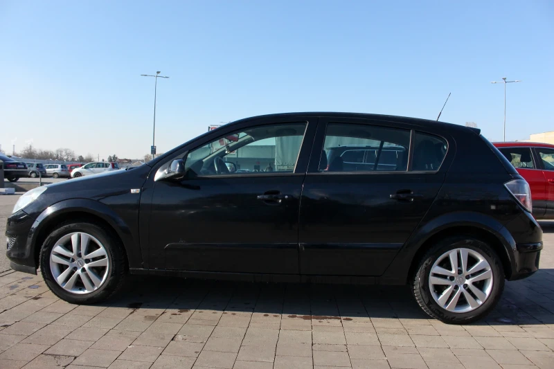 Opel Astra 1.6, снимка 4 - Автомобили и джипове - 49257596