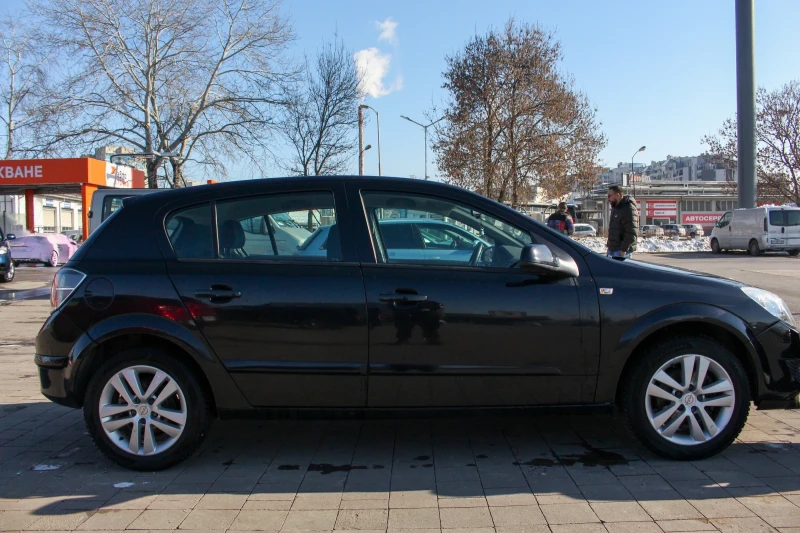 Opel Astra 1.6, снимка 5 - Автомобили и джипове - 49257596