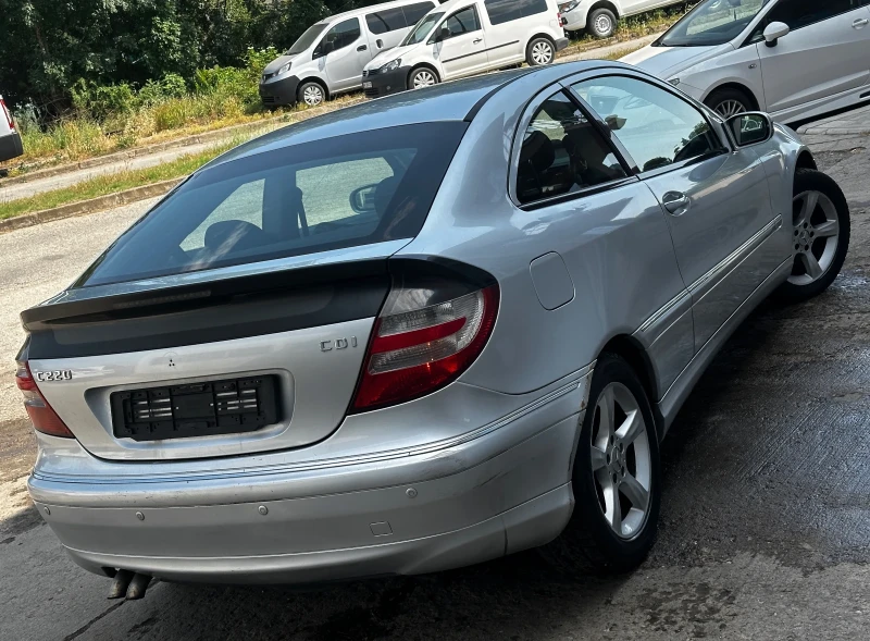 Mercedes-Benz C 220 FACELIFT, снимка 4 - Автомобили и джипове - 51890728