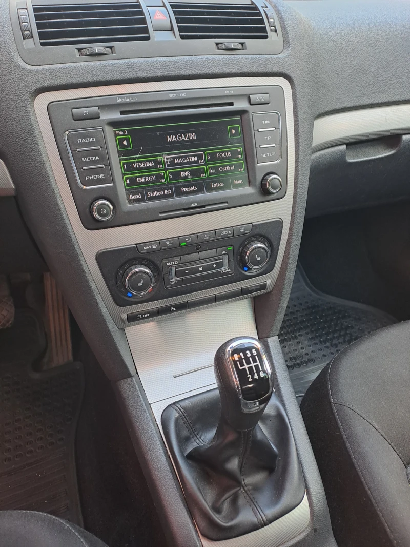 Skoda Octavia, снимка 12 - Автомобили и джипове - 51651381