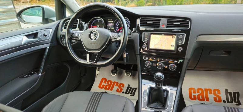 VW Golf 1, 6ТDi-110кс* 2017г* НАВИ* TV* DVD* TOП* , снимка 8 - Автомобили и джипове - 51977376