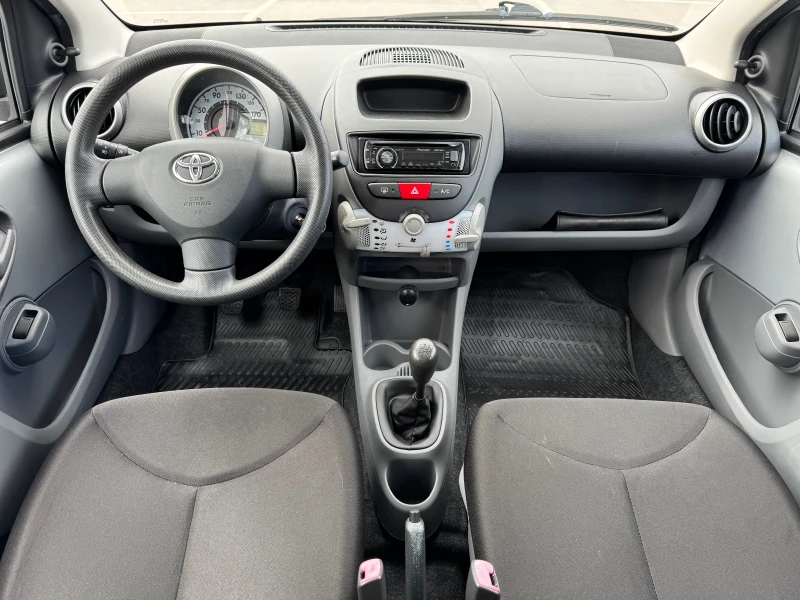 Toyota Aygo 1.0 VVT - 5 ВРАТИ - 96.000 км!!!, снимка 8 - Автомобили и джипове - 52003198