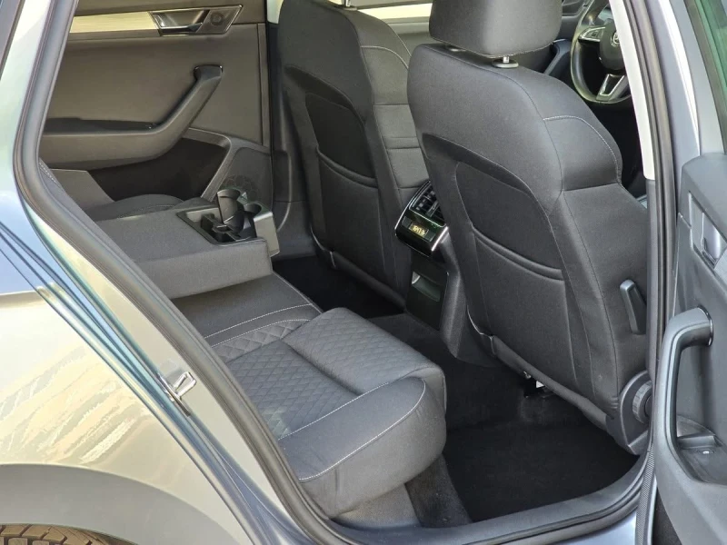 Skoda Superb, снимка 6 - Автомобили и джипове - 52514556