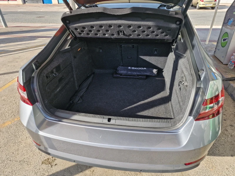 Skoda Superb Style, снимка 12 - Автомобили и джипове - 52525856
