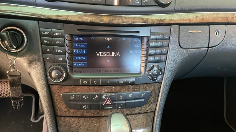 Mercedes-Benz E 320 Avangarde Germaniya, снимка 9 - Автомобили и джипове - 52556749