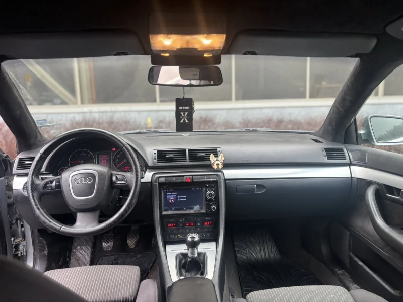 Audi A4 2.0TDI, снимка 8 - Автомобили и джипове - 52971349