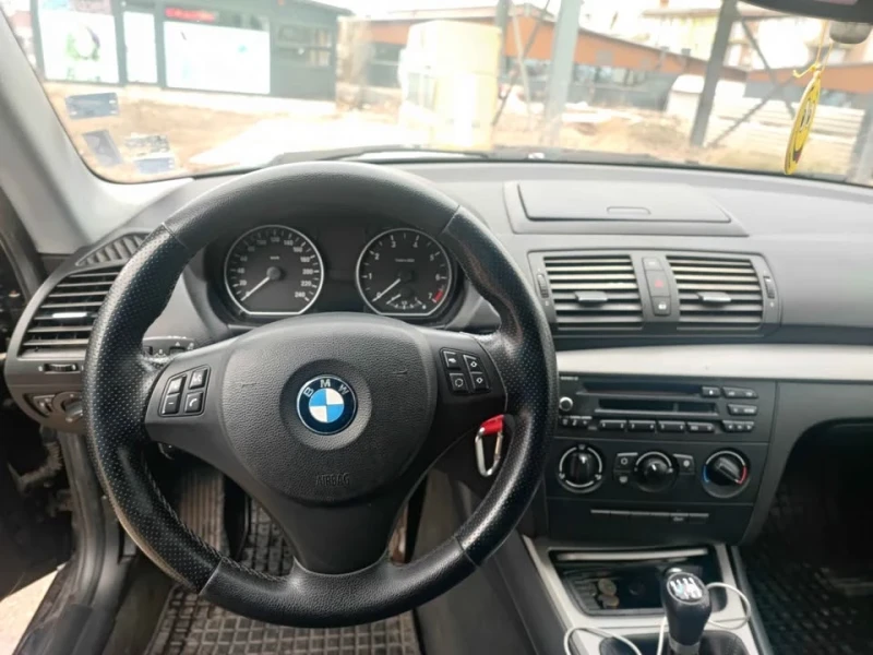 BMW 116 Ръчка на задно, снимка 8 - Автомобили и джипове - 53090103