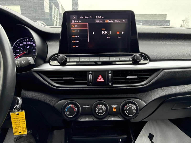 Kia Forte * IVT * CARFAX * БЕЗ ПЪРВОНАЧАЛНА ВНОСКА, снимка 9 - Автомобили и джипове - 53232246