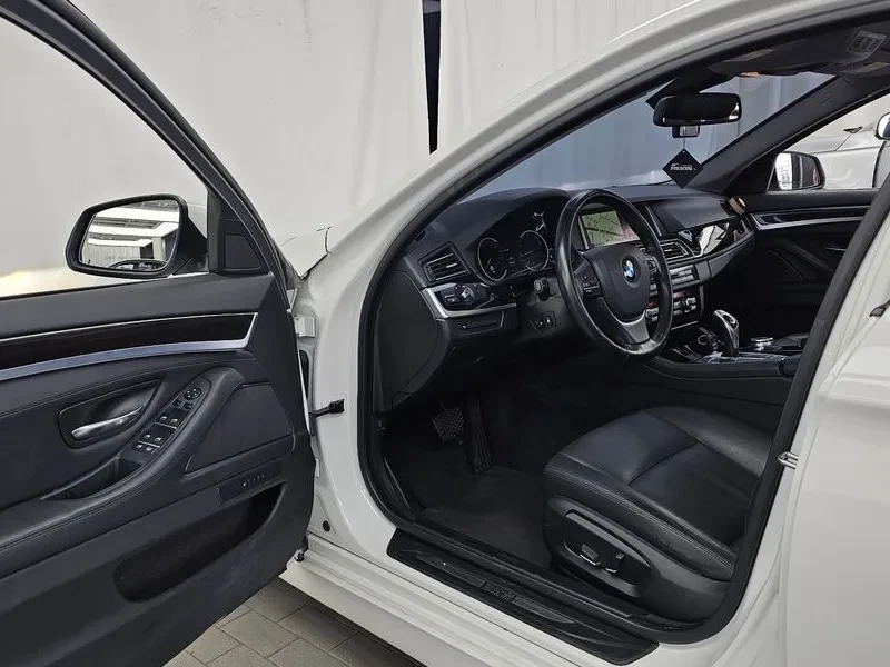 BMW 528 i, снимка 10 - Автомобили и джипове - 55146037
