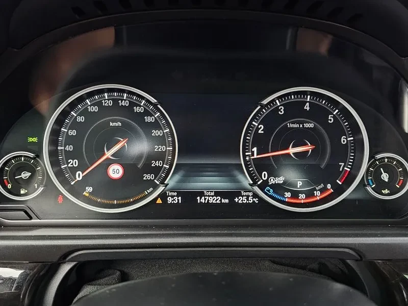 BMW 528 i, снимка 8 - Автомобили и джипове - 55146037
