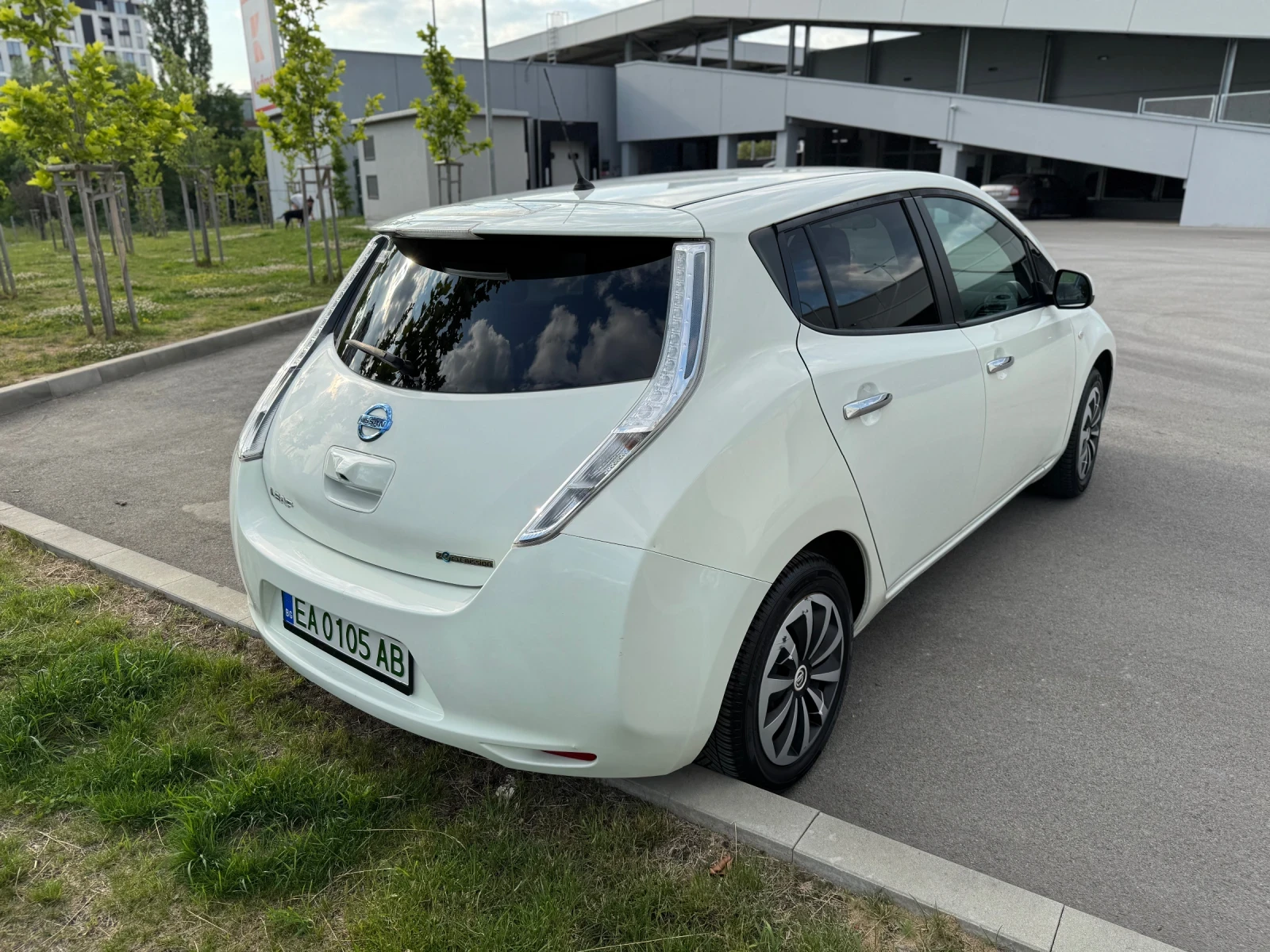 Nissan Leaf  30 KW - изображение 5
