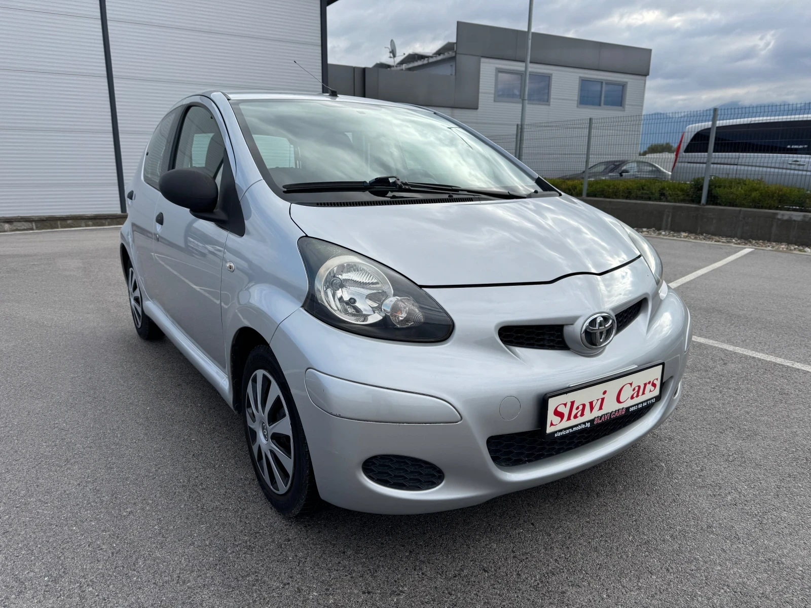 Toyota Aygo 1.0 VVT - 5 ВРАТИ - 96.000 км!!! - изображение 3