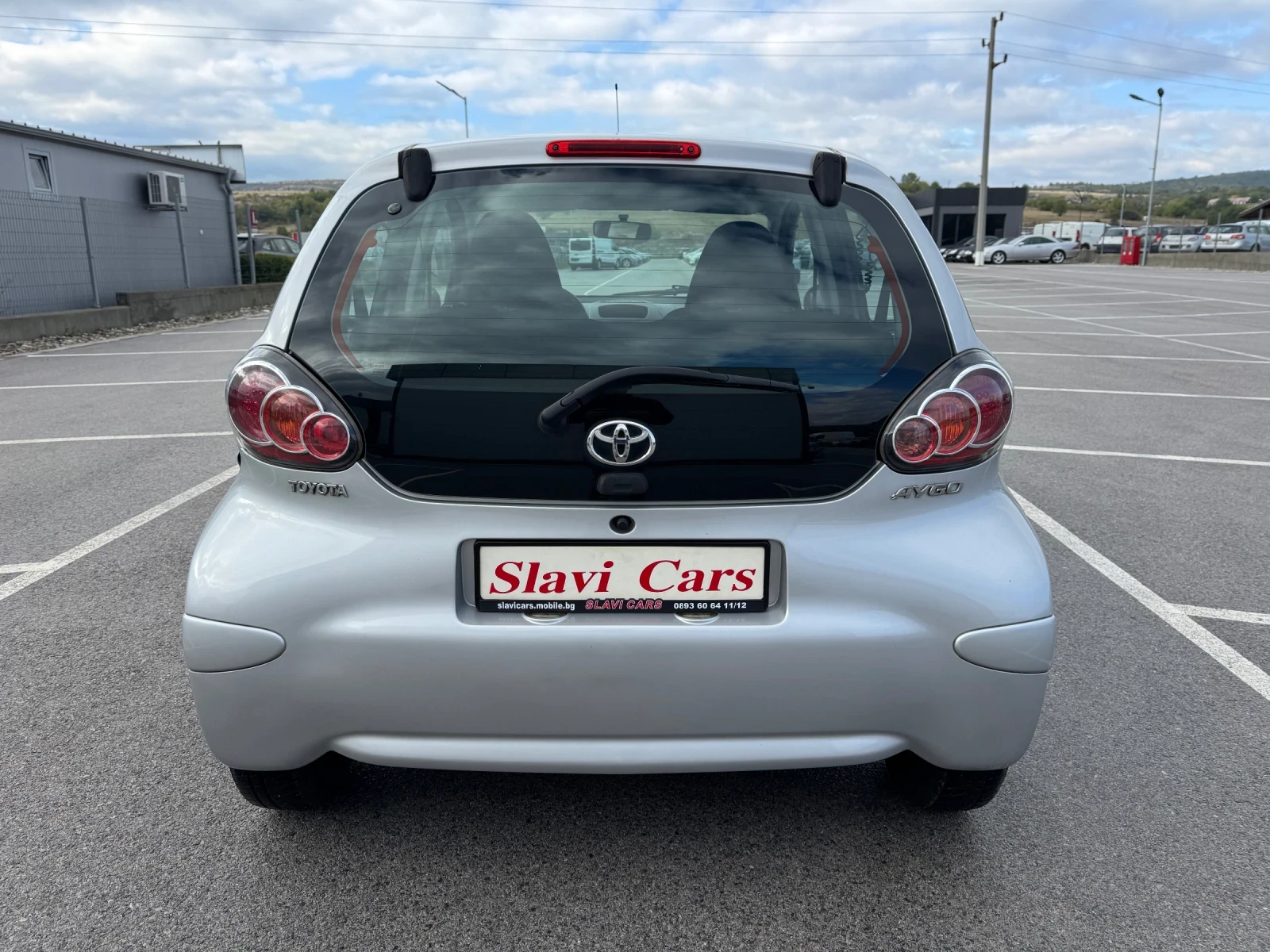 Toyota Aygo 1.0 VVT - 5 ВРАТИ - 96.000 км!!! - изображение 5