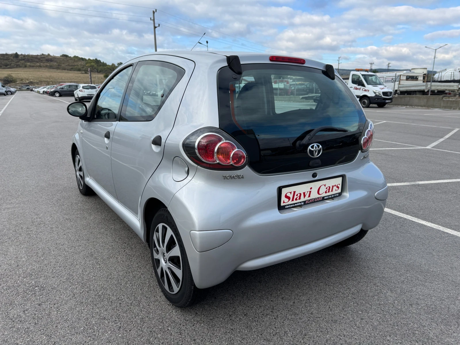 Toyota Aygo 1.0 VVT - 5 ВРАТИ - 96.000 км!!! - изображение 6