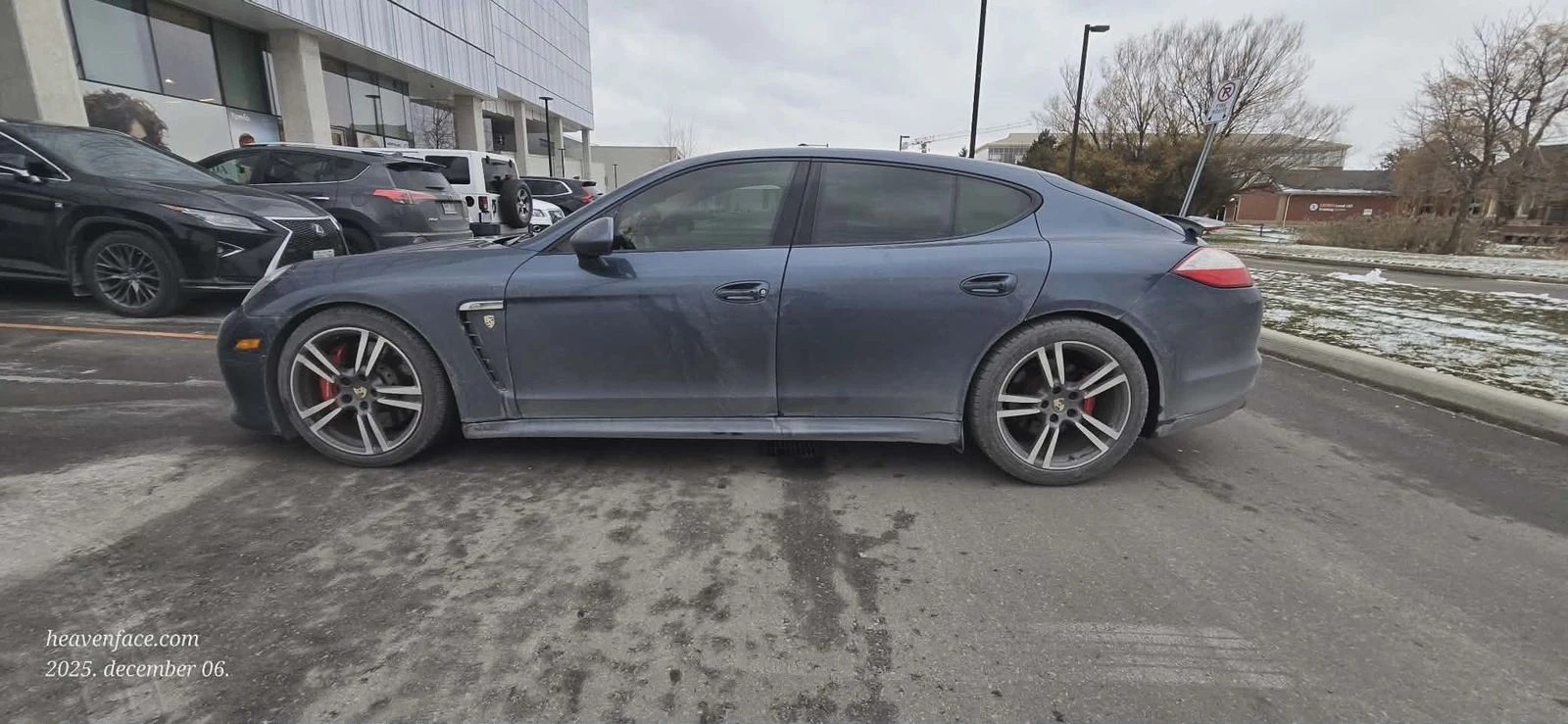 Porsche Panamera GTS CARFAX АВТО КРЕДИТ  - изображение 4