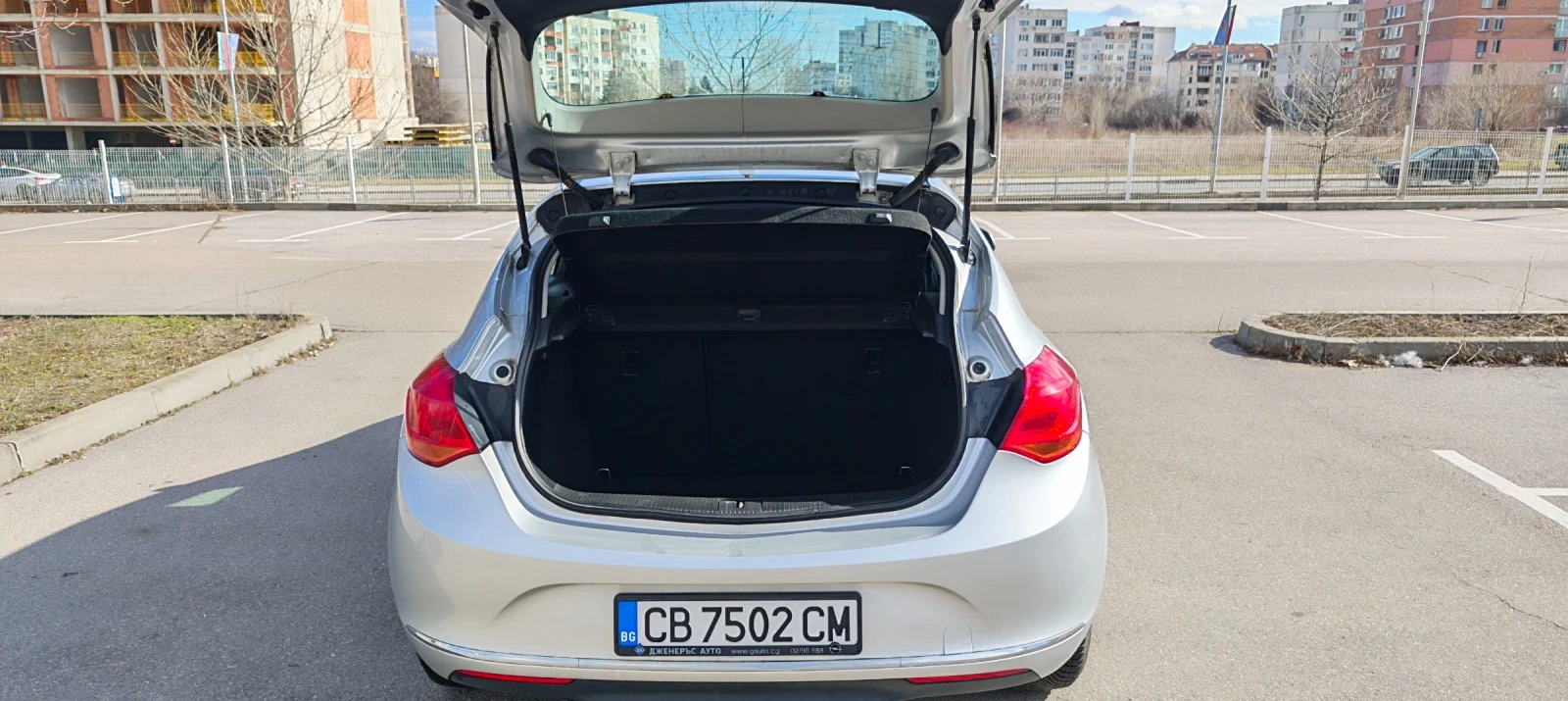 Opel Astra J - изображение 4