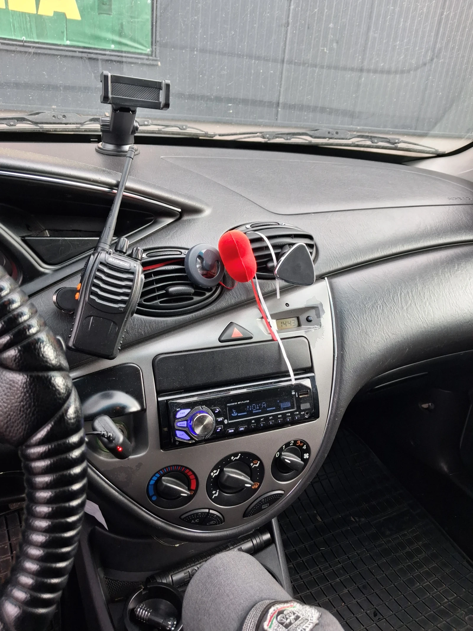 Ford Focus Подава се в перфектно техническо състояние  - изображение 9