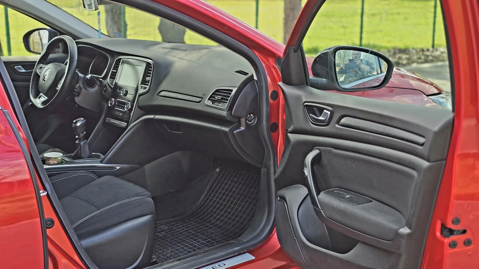 Renault Megane LIMITED, снимка 13 - Автомобили и джипове - 53865646