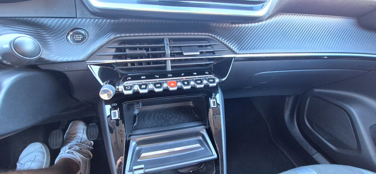 Peugeot 2008 Alure, снимка 10 - Автомобили и джипове - 53900212