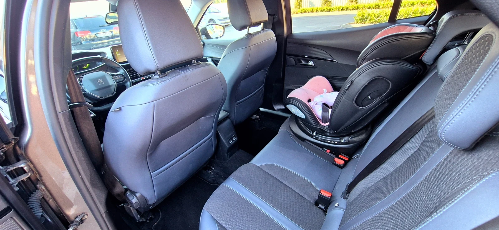 Peugeot 2008 Alure, снимка 4 - Автомобили и джипове - 53900212