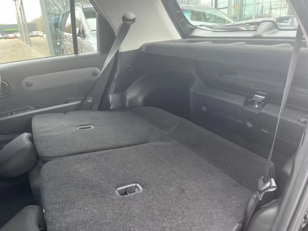 Hyundai Inster EV/42kWh/97HP/SELECT/CAM/NAVI/ACC/CPALY/KLESS/960g, снимка 14 - Автомобили и джипове - 53914344