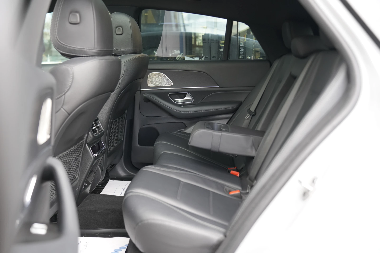 Mercedes-Benz GLE 450 d Coupe 4Matic AMG Line Night Package, снимка 11 - Автомобили и джипове - 54080303