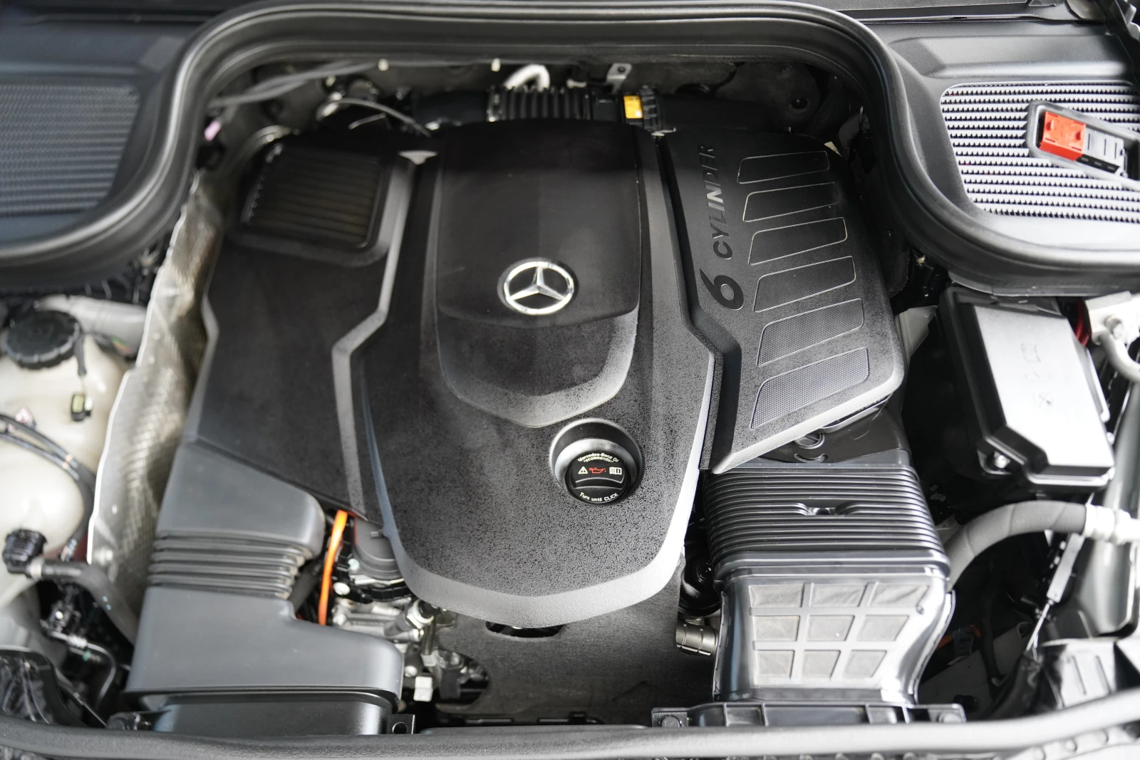 Mercedes-Benz GLE 450 d Coupe 4Matic AMG Line Night Package, снимка 15 - Автомобили и джипове - 54080303