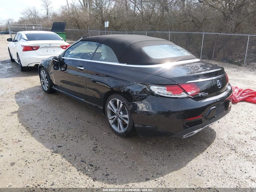 Mercedes-Benz C 300 2.0l 4Matic, снимка 3 - Автомобили и джипове - 54097944