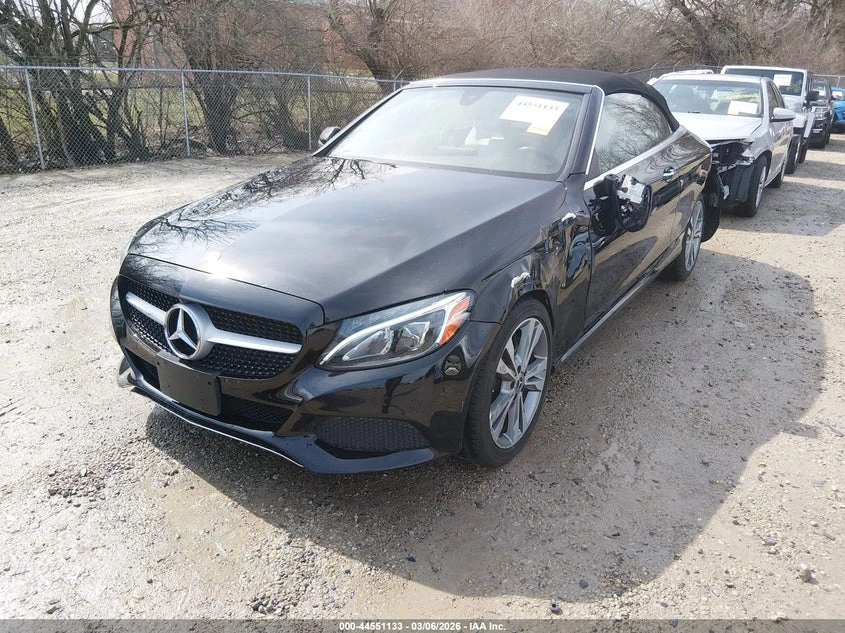 Mercedes-Benz C 300 2.0l 4Matic, снимка 2 - Автомобили и джипове - 54097944