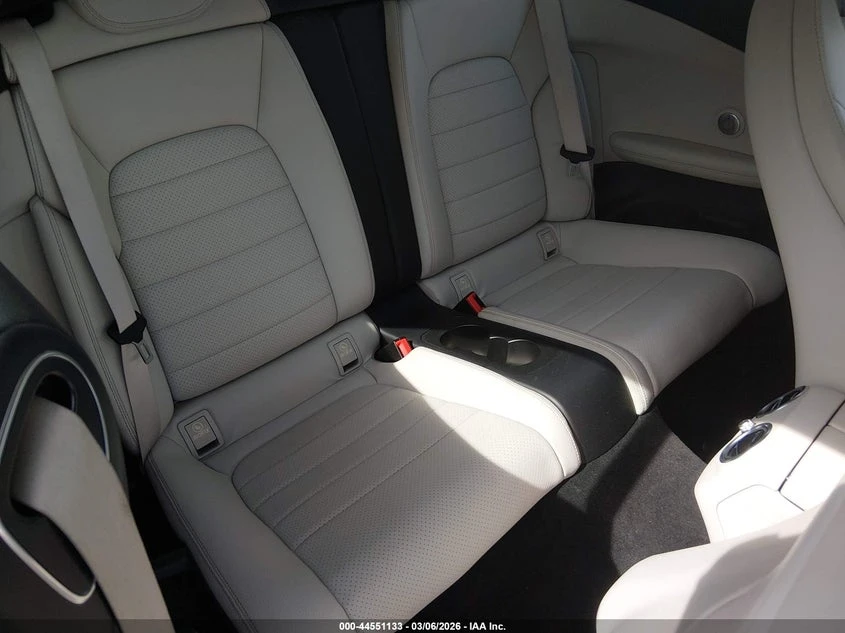 Mercedes-Benz C 300 2.0l 4Matic, снимка 8 - Автомобили и джипове - 54097944