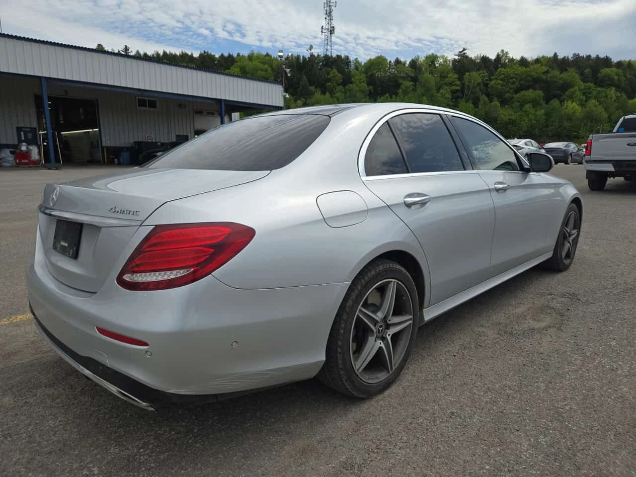 Mercedes-Benz E 450 АМГ ПАКЕТ/CARFA/ПАНОРАМА/360 КАМЕРА/ФИНАНСИРАНЕ, снимка 3 - Автомобили и джипове - 54756366