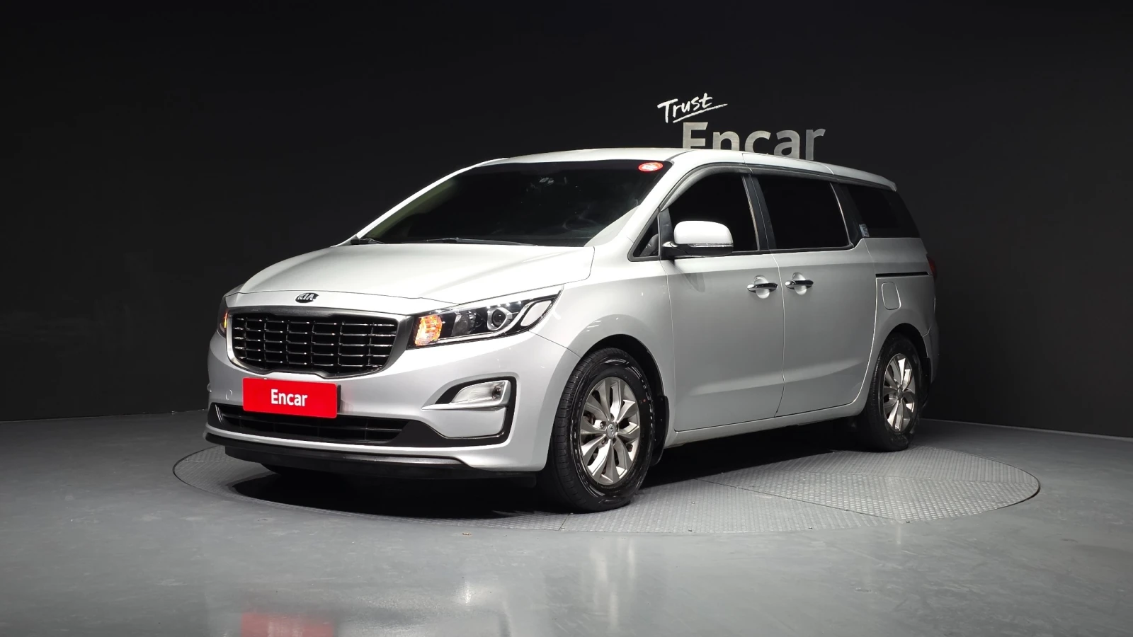 Kia Carnival DELUXE 2.2* ПОДГРЕВ СЕДАЛКИ * hellascars.bg * 