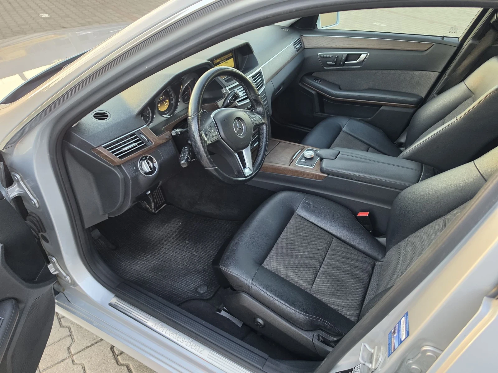 Mercedes-Benz E 350, снимка 9 - Автомобили и джипове - 55981606