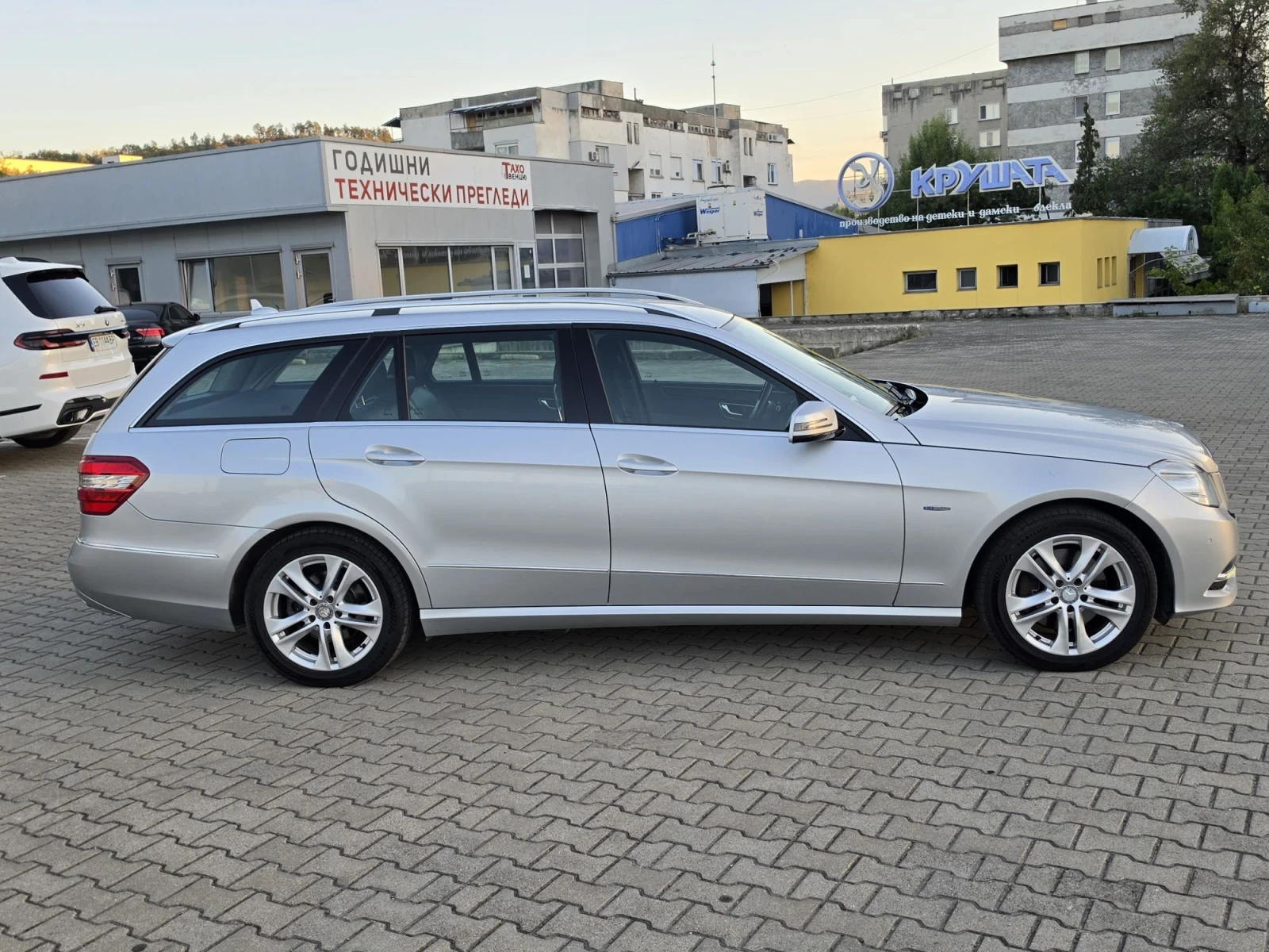 Mercedes-Benz E 350, снимка 3 - Автомобили и джипове - 55981606