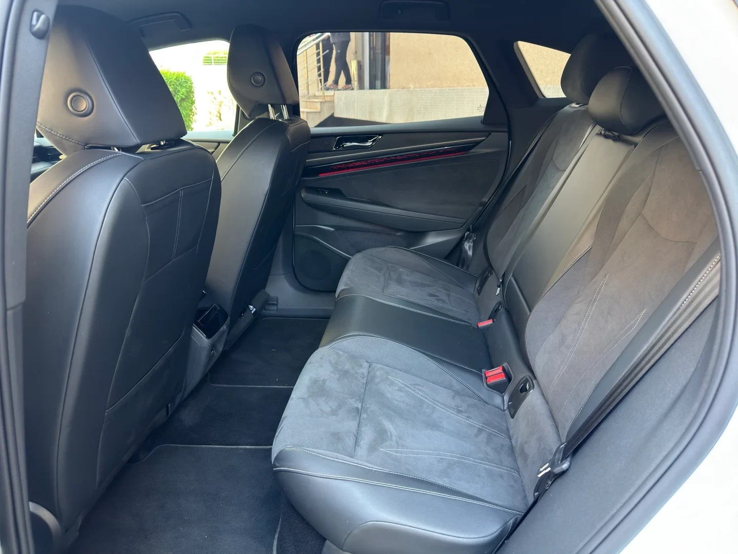 VW ID.7 Pro PLUS, 77 kWh, 210кВт/286к.с., снимка 8 - Автомобили и джипове - 56294276