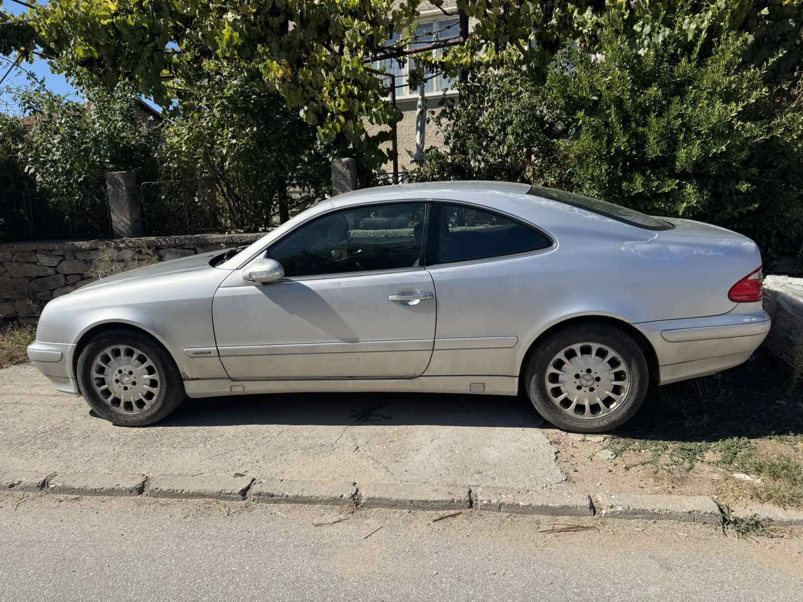 Mercedes-Benz CLK w 208, снимка 3 - Автомобили и джипове - 56534155