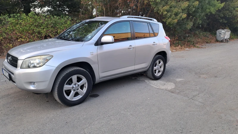 Toyota Rav4, снимка 2 - Автомобили и джипове - 47429541