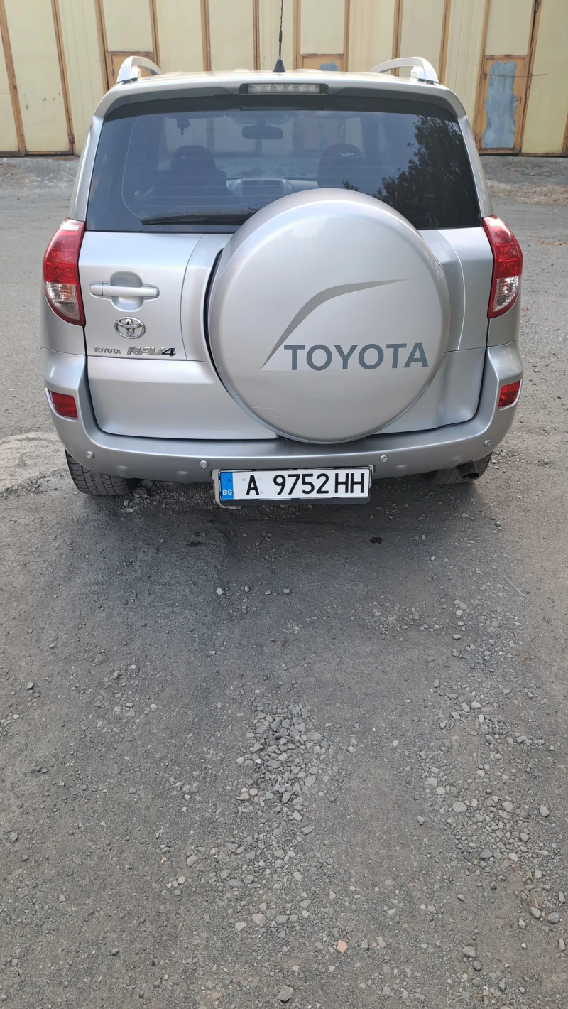 Toyota Rav4, снимка 4 - Автомобили и джипове - 47429541