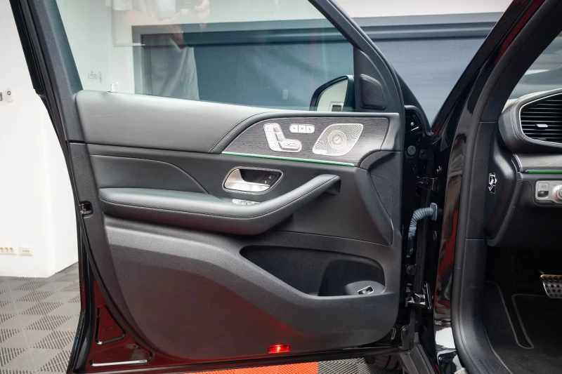Mercedes-Benz GLE 53 4MATIC AMG/435HP/PANO/MASSAGE/BURM/HUD/CAM/MEMO/NAVI/217g, снимка 9 - Автомобили и джипове - 51497904