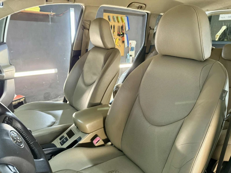 Toyota Rav4 2.0i AVTOMATIK FACE SWISS, снимка 9 - Автомобили и джипове - 52976456