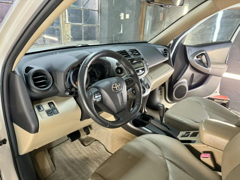 Toyota Rav4 2.0i AVTOMATIK FACE SWISS, снимка 15 - Автомобили и джипове - 52976456