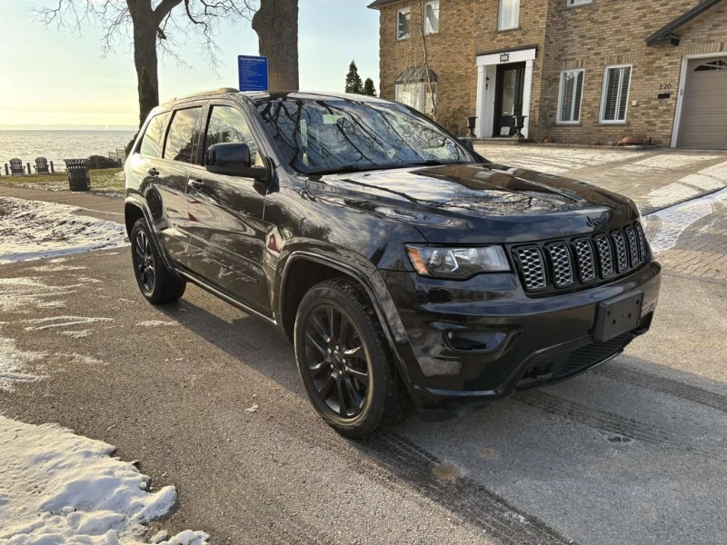 Jeep Grand cherokee 2018 Altitude IV* CARFAX * БЕЗ ПЪРВОНАЧАЛНА ВНОСКА, снимка 4 - Автомобили и джипове - 53107940