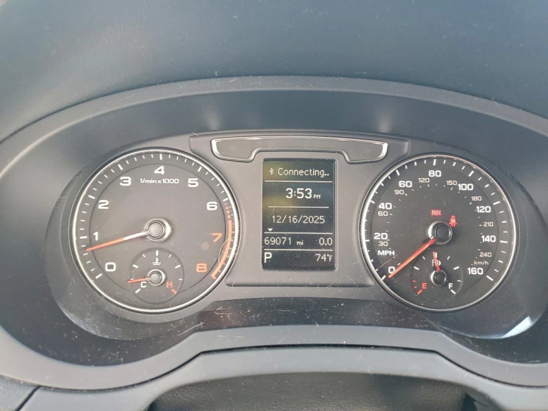 Audi Q3 PREMIUM, снимка 9 - Автомобили и джипове - 53307187