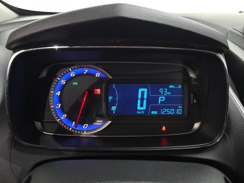 Chevrolet Trax 1.4, снимка 8 - Автомобили и джипове - 54327831