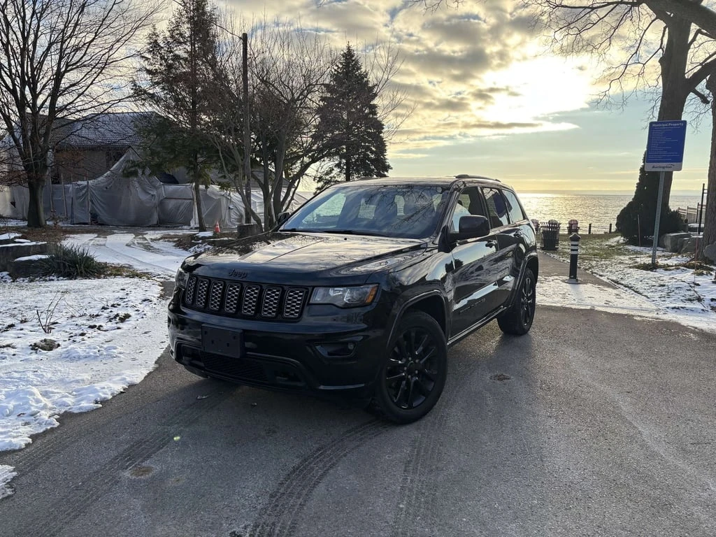 Jeep Grand cherokee 2018 Altitude IV* CARFAX * БЕЗ ПЪРВОНАЧАЛНА ВНОСКА, снимка 1