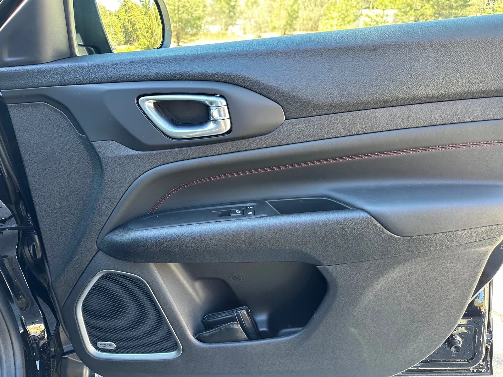 Jeep Compass  - изображение 8