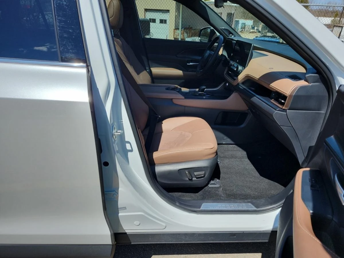 Toyota Highlander GRAND HIGHLANDER PLATIMUN HYBRICARFAX АВТО КРЕДИТ  - изображение 10