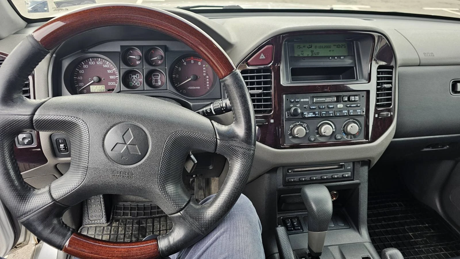 Mitsubishi Pajero  - изображение 8