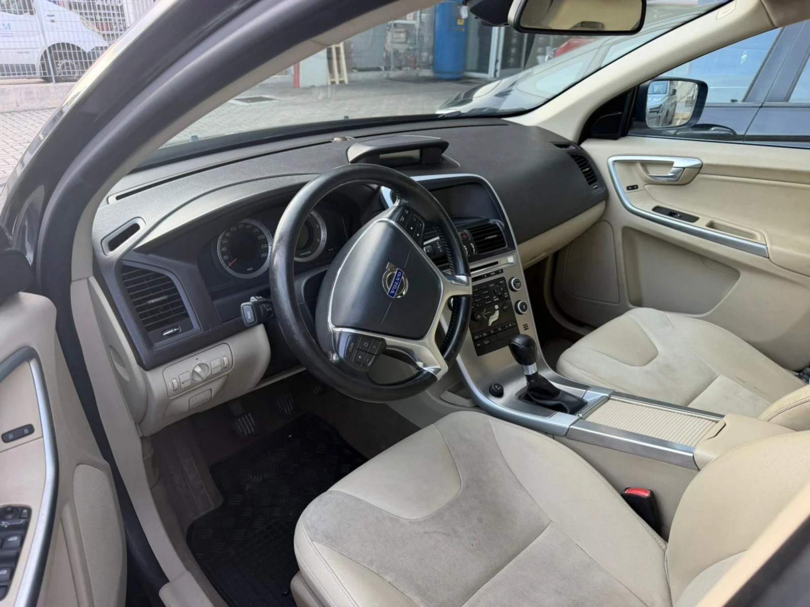 Volvo XC60 2.4D 163к.с 4Х4  - изображение 5