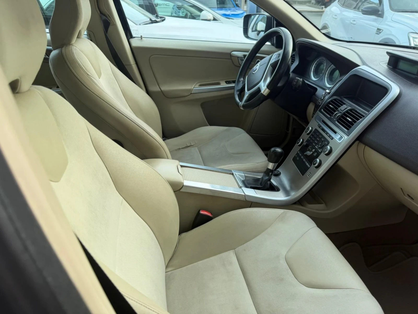 Volvo XC60 2.4D 163к.с 4Х4  - изображение 6